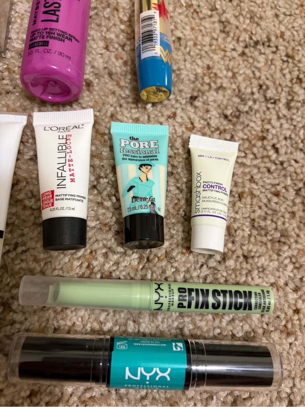 Makeup Bundle - Picture 2 of 3